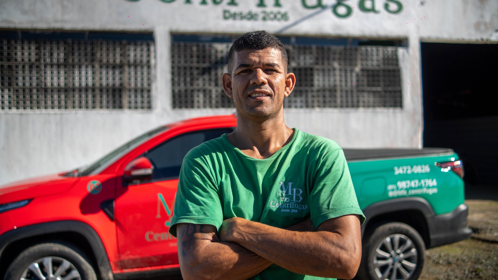 Equipe técnica e estrutura industrial da MB Centrífugas